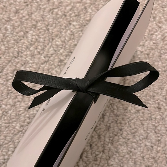 CHANEL Box - Picture 8 of 8